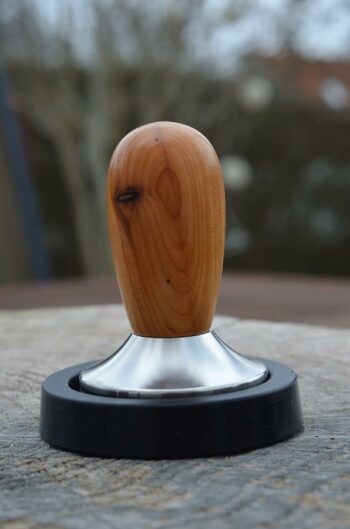 Espresso-Tamper aus fränkischer Eibe